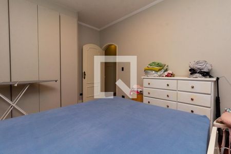 Casa à venda com 450m², 6 quartos e 8 vagas Casa à venda com 450m², 6 quartos e 8 vagasQuarto 1