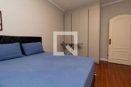 Casa à venda com 450m², 6 quartos e 8 vagas Casa à venda com 450m², 6 quartos e 8 vagasQuarto 1