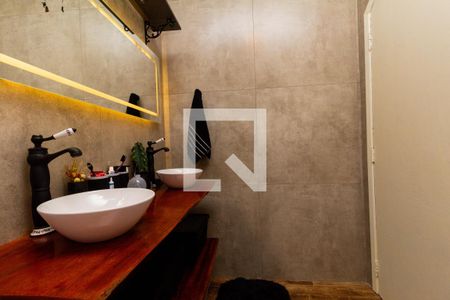 Casa à venda com 450m², 6 quartos e 8 vagas Casa à venda com 450m², 6 quartos e 8 vagasBanheiro 3 - suíte