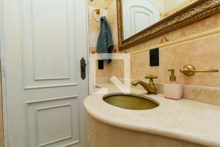 Casa à venda com 450m², 6 quartos e 8 vagas Casa à venda com 450m², 6 quartos e 8 vagasBanheiro 1