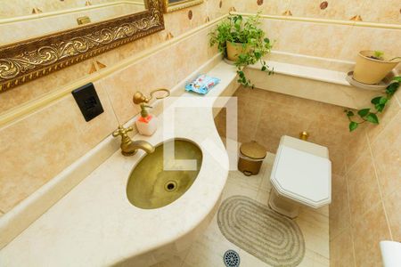 Casa à venda com 450m², 6 quartos e 8 vagas Casa à venda com 450m², 6 quartos e 8 vagasBanheiro 1