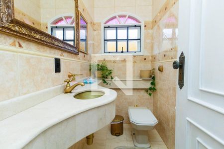 Casa à venda com 450m², 6 quartos e 8 vagas Casa à venda com 450m², 6 quartos e 8 vagasBanheiro 1