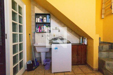 Casa à venda com 450m², 6 quartos e 8 vagas Casa à venda com 450m², 6 quartos e 8 vagasÁrea de Serviço