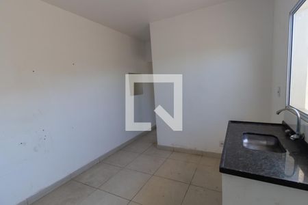 Cozinha de casa para alugar com 1 quarto, 31m² em Jardim Alfredo, São Paulo