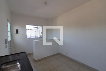 Cozinha de casa para alugar com 1 quarto, 31m² em Jardim Alfredo, São Paulo