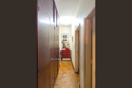 Corredor de apartamento à venda com 2 quartos, 164m² em Vila Buarque, São Paulo