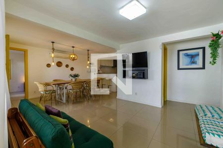Sala de casa de condomínio à venda com 3 quartos, 180m² em Barra da Tijuca, Rio de Janeiro