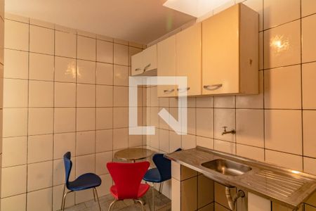 Cozinha  de casa para alugar com 1 quarto, 26m² em Vila Guarani (z Sul), São Paulo