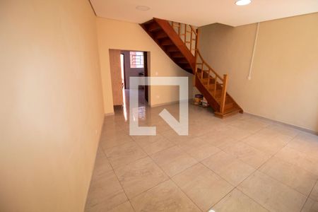 Casa à venda com 100m², 2 quartos e 1 vagaSala