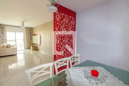 Sala de apartamento para alugar com 3 quartos, 117m² em Guilhermina, Praia Grande