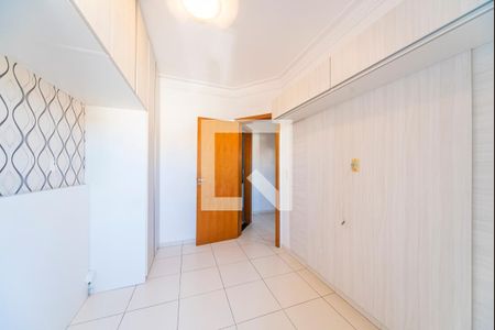 Quarto 1 de apartamento para alugar com 2 quartos, 55m² em Jardim Santo André, Santo André