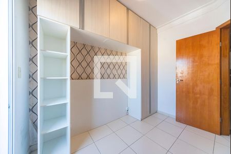 Quarto 1 de apartamento para alugar com 2 quartos, 55m² em Jardim Santo André, Santo André