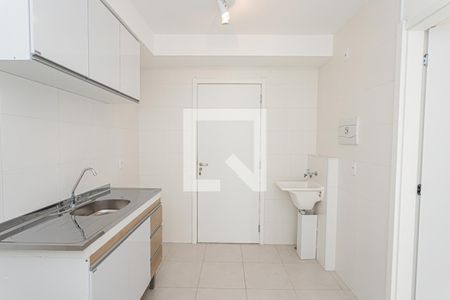 Sala, cozinha e área de serviço de apartamento para alugar com 1 quarto, 28m² em Vila Palmeiras, São Paulo