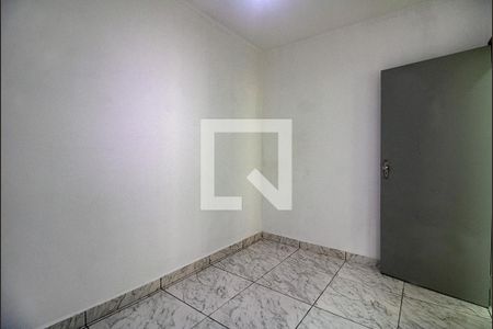 03quarto2_3 de casa à venda com 6 quartos, 400m² em Vila Moraes, São Paulo