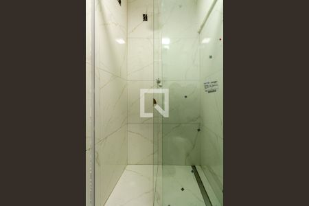 Banheiro de apartamento para alugar com 1 quarto, 30m² em Centro Histórico, Porto Alegre