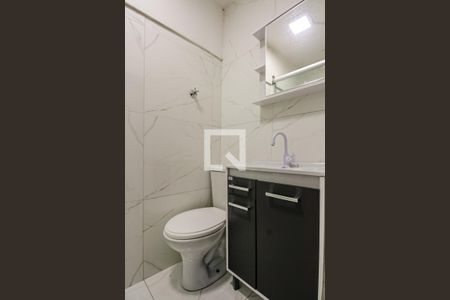 Banheiro de apartamento para alugar com 1 quarto, 30m² em Centro Histórico, Porto Alegre