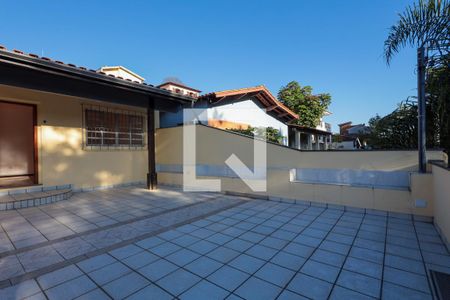 Casa de condomínio para alugar com 150m², 3 quartos e 4 vagas Casa de condomínio para alugar com 150m², 3 quartos e 4 vagasVaranda