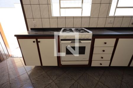 Casa de condomínio para alugar com 150m², 3 quartos e 4 vagas Casa de condomínio para alugar com 150m², 3 quartos e 4 vagasCozinha - detalhes