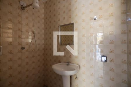 Casa de condomínio para alugar com 150m², 3 quartos e 4 vagas Casa de condomínio para alugar com 150m², 3 quartos e 4 vagasEdícula - banheiro