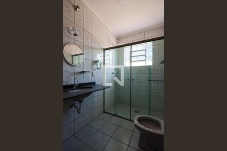 Casa de condomínio para alugar com 150m², 3 quartos e 4 vagas Casa de condomínio para alugar com 150m², 3 quartos e 4 vagasBanheiro