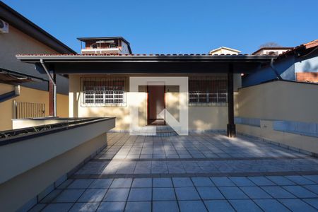 Casa de condomínio para alugar com 150m², 3 quartos e 4 vagas Casa de condomínio para alugar com 150m², 3 quartos e 4 vagasVaranda