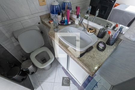 Banheiro da suite de apartamento à venda com 4 quartos, 220m² em Itapoã, Belo Horizonte