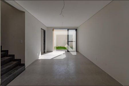 Sala de casa de condomínio à venda com 4 quartos, 120m² em Pampulha, Belo Horizonte