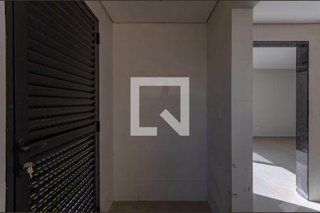 Casa de condomínio à venda com 120m², 4 quartos e 2 vagas Casa de condomínio à venda com 120m², 4 quartos e 2 vagasÁrea de Serviço