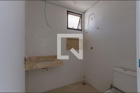 Casa de condomínio à venda com 120m², 4 quartos e 2 vagas Casa de condomínio à venda com 120m², 4 quartos e 2 vagasBanheiro Suíte