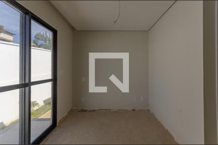 Casa de condomínio à venda com 120m², 4 quartos e 2 vagas Casa de condomínio à venda com 120m², 4 quartos e 2 vagasSuíte