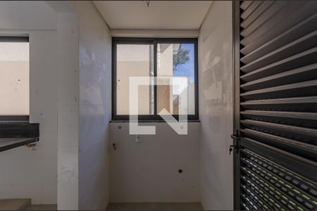 Casa de condomínio à venda com 120m², 4 quartos e 2 vagas Casa de condomínio à venda com 120m², 4 quartos e 2 vagasÁrea de Serviço