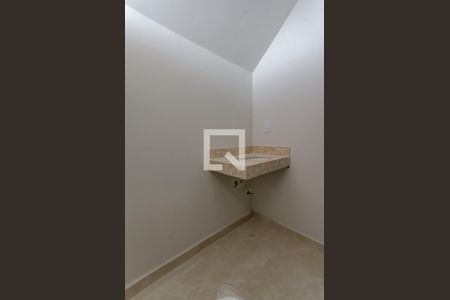 Casa de condomínio à venda com 120m², 4 quartos e 2 vagas Casa de condomínio à venda com 120m², 4 quartos e 2 vagasLavabo