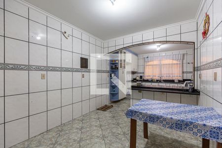 Casa à venda com 240m², 4 quartos e 2 vagas Casa à venda com 240m², 4 quartos e 2 vagasCozinha