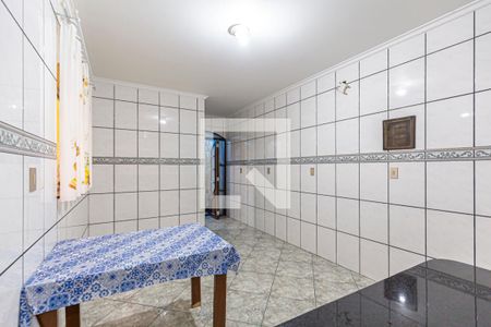 Casa à venda com 240m², 4 quartos e 2 vagas Casa à venda com 240m², 4 quartos e 2 vagasCozinha