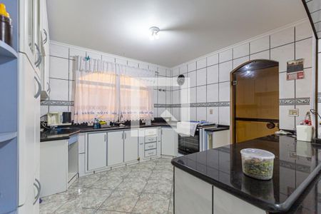 Casa à venda com 240m², 4 quartos e 2 vagas Casa à venda com 240m², 4 quartos e 2 vagasCozinha