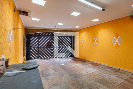 Casa à venda com 240m², 4 quartos e 2 vagas Casa à venda com 240m², 4 quartos e 2 vagasGaragem