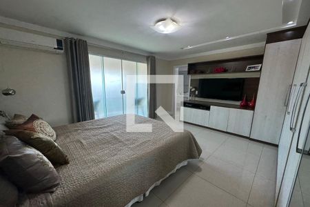 Suíte de casa de condomínio à venda com 3 quartos, 292m² em Freguesia de Jacarepaguá, Rio de Janeiro