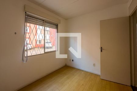 Quarto 2 de apartamento para alugar com 3 quartos, 77m² em Jardim Vila Nova, Porto Alegre