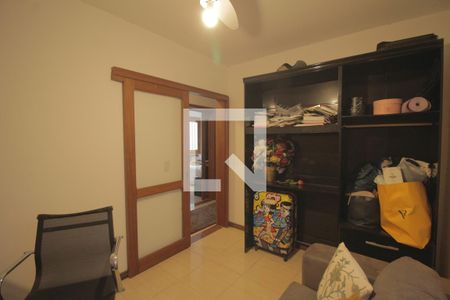 Quarto 1 de apartamento para alugar com 3 quartos, 200m² em Petrópolis, Porto Alegre