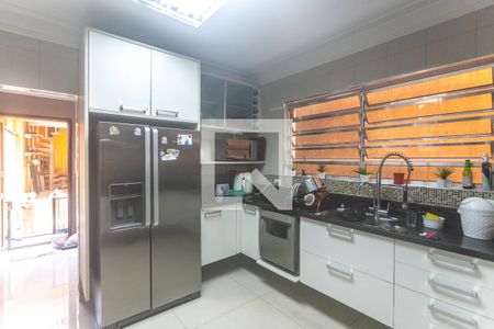 Casa para alugar com 350m², 3 quartos e 2 vagas Casa para alugar com 350m², 3 quartos e 2 vagasCozinha