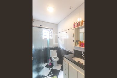 Casa para alugar com 350m², 3 quartos e 2 vagas Casa para alugar com 350m², 3 quartos e 2 vagasBanheiro social