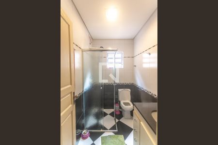 Casa para alugar com 350m², 3 quartos e 2 vagas Casa para alugar com 350m², 3 quartos e 2 vagasBanheiro social