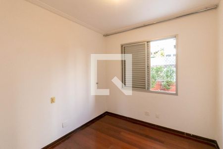 Quarto 1 de apartamento para alugar com 3 quartos, 110m² em Belvedere, Belo Horizonte
