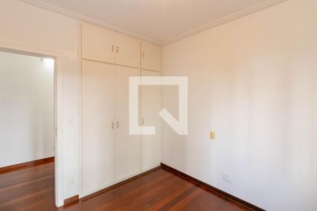 Quarto 1 de apartamento para alugar com 3 quartos, 110m² em Belvedere, Belo Horizonte