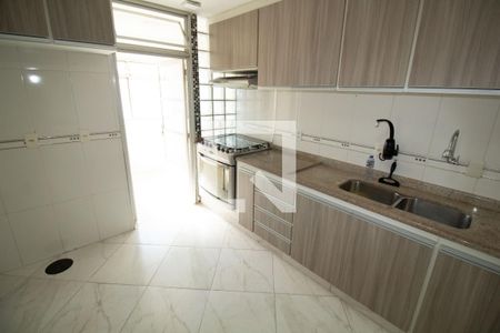 Apartamento à venda com 97m², 3 quartos e 2 vagas Apartamento à venda com 97m², 3 quartos e 2 vagasCozinha
