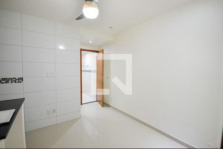 Sala de apartamento para alugar com 1 quarto, 28m² em Rio Comprido, Rio de Janeiro