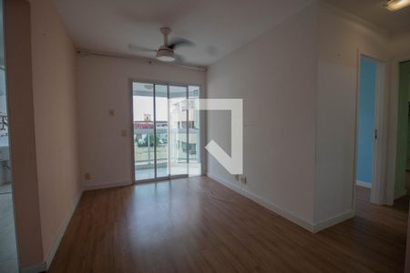 Sala  de apartamento para alugar com 2 quartos, 56m² em Taquara, Rio de Janeiro