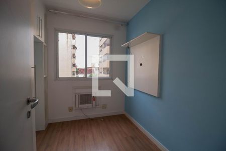 Quarto 1 de apartamento para alugar com 2 quartos, 56m² em Taquara, Rio de Janeiro