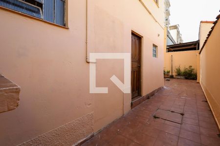 Casa para alugar com 250m², 3 quartos e 3 vagas Casa para alugar com 250m², 3 quartos e 3 vagasQuintal