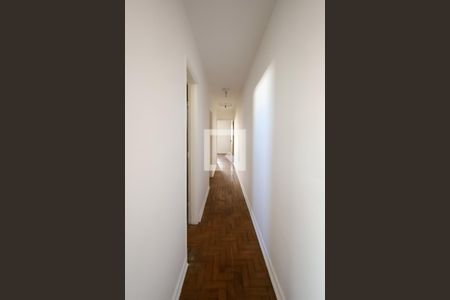 Casa para alugar com 250m², 3 quartos e 3 vagas Casa para alugar com 250m², 3 quartos e 3 vagasCorredor